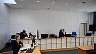 Ein Blick in den Gerichtssaal mit Strafrichterin Julia Schmidt