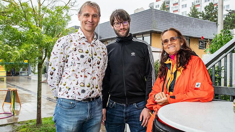 Alexander K&uuml;hn, Tobias Grassmann und Christiane Kerner haben sich gemeinsam mit weiteren Mitstreitern wochenlang im Aktionsb&uuml;ndnis "Bunter Heuchelhof" engagiert.