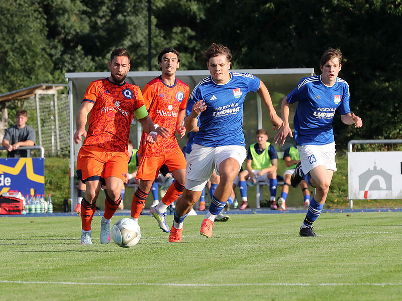 Der TSV Burgebrach hat sich in der Landesliga akklimatisiert - auch weil Michael Zirkel (vorne) und seine Mitspieler in den ersten Partien viel gelernt haben.