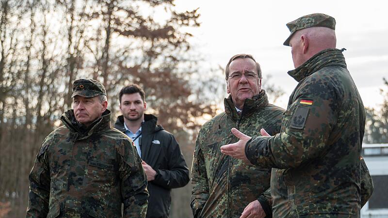 Verteidigungsminister Pistorius besucht Offiziersschule Verteidigungsminister Pistorius besucht Offiziersschule