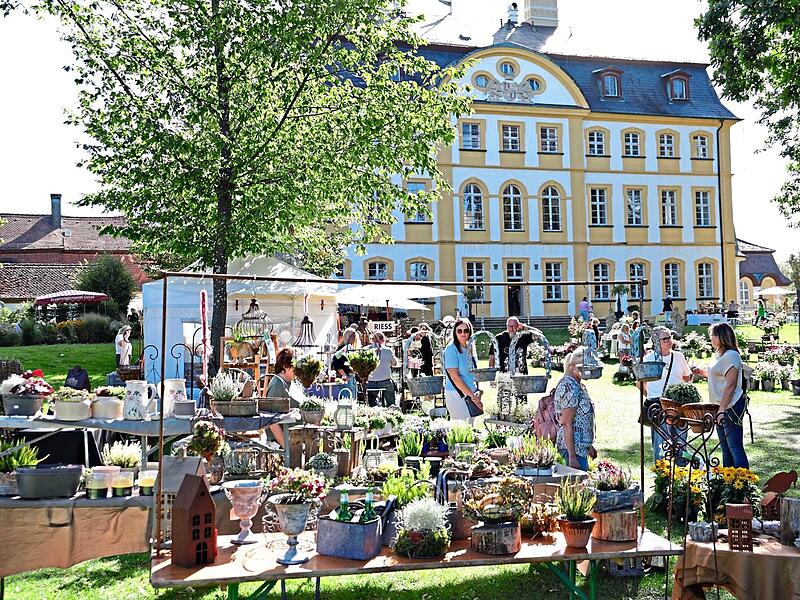 Die Premiere der &bdquo;Landpartie&ldquo; fand auf Schloss J&auml;gersburg in Bammersdorf statt.