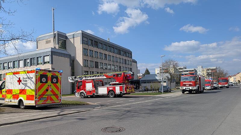 Wegen eines Brandes der Schie&szlig;anlage kam es zu einem Einsatz der Rettungskr&auml;fte im Zentralen Dienstgeb&auml;ude der Bamberger Polizei.