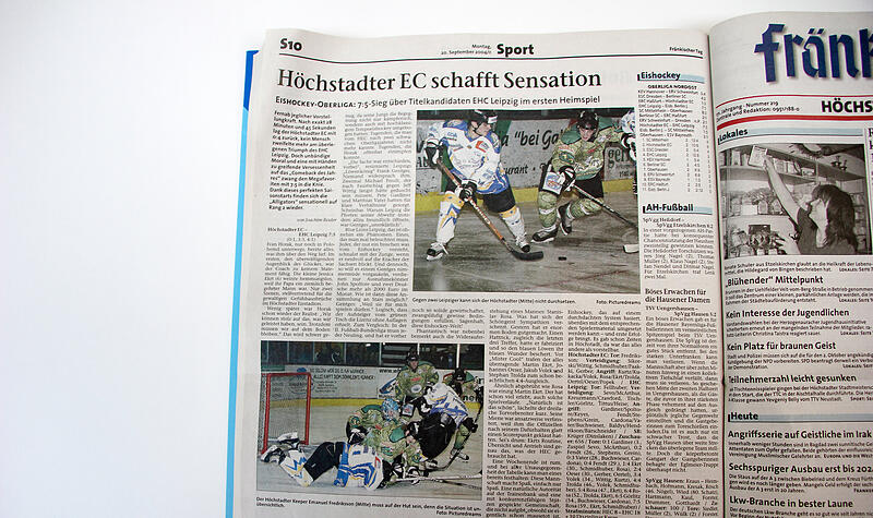 Höchstadts Sensation-Sieg über den EHC Leipzig: Der Fränkische Tag berichtete im September 2004 euphorisch über das Spiel der Alligators gegen die Blue Lions. Höchstadts Sensation-Sieg über den EHC Leipzig: Der Fränkische Tag berichtete im September 2004 euphorisch über das Spiel der Alligators gegen die Blue Lions.
