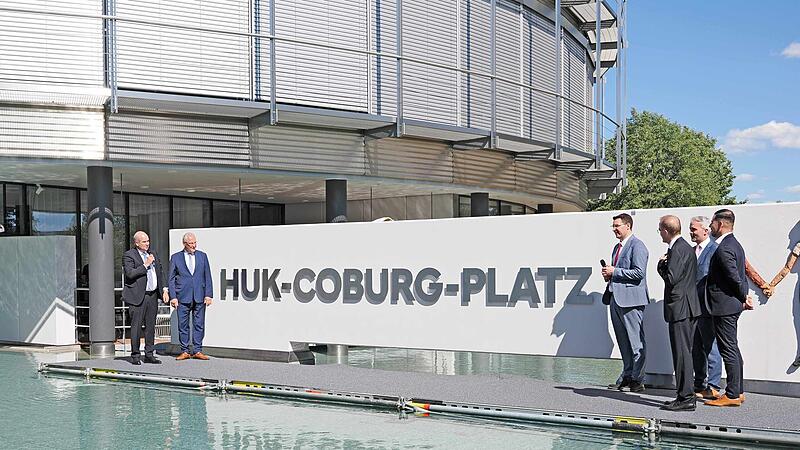 HUK-Coburg-Platz in Coburg zum 75. Jubil&auml;um der Versicherung