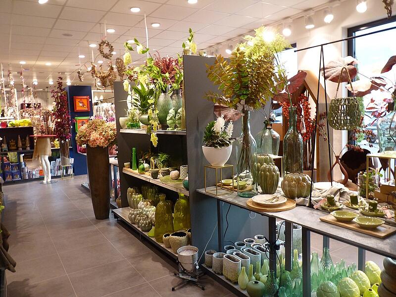 Ein Rundgang in Fotos: Das Angebot in den neuen Gesch&auml;ftsr&auml;umen von Blumen Lechner in H&ouml;chstadt