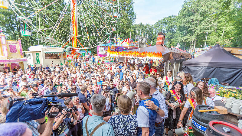 Es ist das Highlight in jedem Forchheimer Sommer, das Annafest (das Foto zeigt den Anstich 2024). Wissenswertes, am&uuml;santes und witziges gibt es im gro&szlig;en Annafest-ABC.
