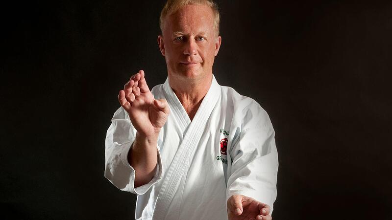 Andreas Haberzettl trägt inzwischen den 8. Dan im Uechi-Ryu Kenyukai Karate. Damit gehört er weltweit zu einem kleinen Kreis von verdienten Karatekas.