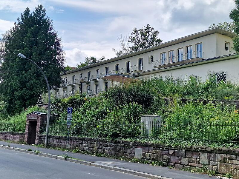 Das ehemalige Sanatorium Fronius k&ouml;nnte in den n&auml;chsten Jahren aus dem Dornr&ouml;schenschlaf geweckt werden.