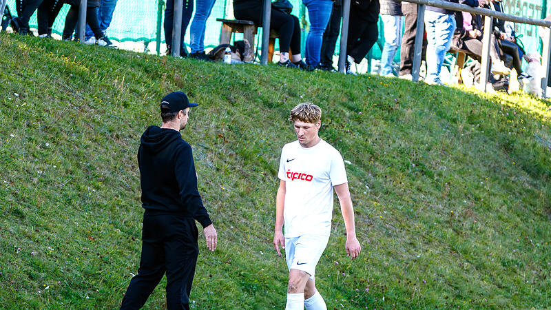 Pascal Kolb und der VfR Katschenreuth mussten sich der SpVgg Oberkotzau beugen. Pascal Kolb und der VfR Katschenreuth mussten sich der SpVgg Oberkotzau beugen.