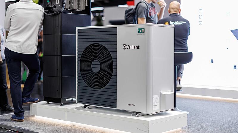 Fragen rund um die Energiewenden werden in Halle 4 bei der Enbau der Consumenta 2024 in Nürnberg beantwortet. Fragen rund um die Energiewenden werden in Halle 4 bei der Enbau der Consumenta 2024 in Nürnberg beantwortet.