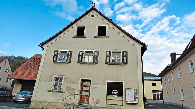 Eine Studie soll kl&auml;ren, was aus dem Kr&auml;mershaus in der Dorfstra&szlig;e in Leutenbach werden soll.Thomas Weichert