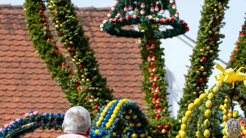 Warum zu Ostern die Brunnen geschmückt sind Warum zu Ostern die Brunnen geschmückt sind