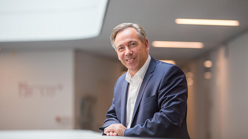 Der geb&uuml;rtige Erlanger Alexander Tritthart ist seit 2014 Landrat des Landkreises Erlangen-H&ouml;chstadt: &bdquo;In unserem Landkreis braucht man sich keine Sorgen machen."