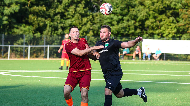 F&uuml;r den FC Stockheim um Michael Hanke (rechts) wir die Luft im Abstiegskampf langsam d&uuml;nn.