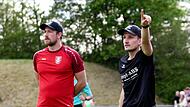 Joseph Weiß (li.) verpasste die gesamte Meistersaison des TV Ebern wegen eines Kreuzbandrisses. Dafür unterstützte er Trainer Laurenz Graß (re.) so gut es ging.