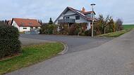 Im Verlauf des Radwegs erfolgt die Erweiterung des Baugebiets Kutschenweg.