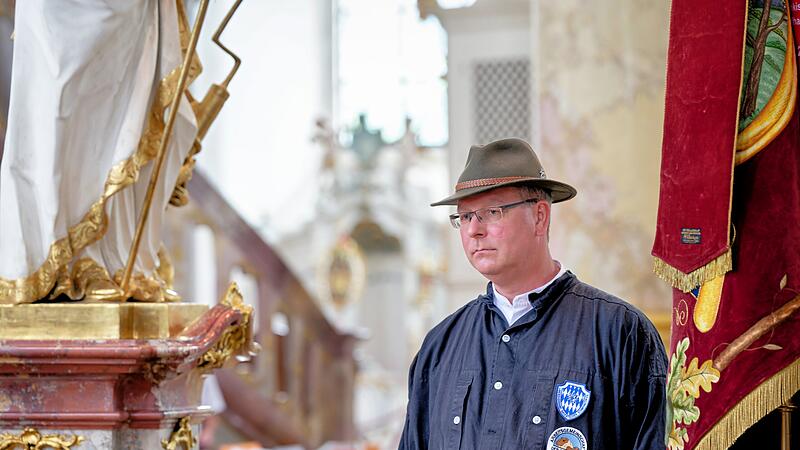 Bayerischen Wollk&ouml;nigin Franziska II.  in Vierzehnheiligen gek&uuml;rtBayerischen Wollk&ouml;nigin Franziska II.  in Vierzehnheiligen gek&uuml;rt