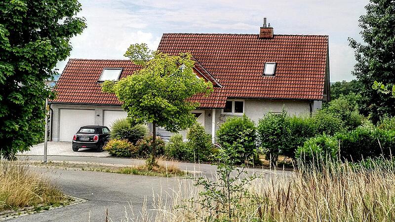 Blick in den Knabweg in Neustadt. Die Namensgebung erinnert an einen Komponisten aus Unterfranken.