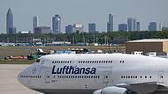 Lufthansa trotz Kerosin-Problemen auf Kurs
