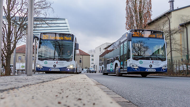 ZOB ForchheimForchheim & Fränkische Schweiz Noch mehr Menschen sollen auf den ÖPNV umsteigen, Forchheim will das mit seinem Stadtbuskonzept schaffen. Macht die Haushaltskrise nun einen Strich durch die Rechnung?