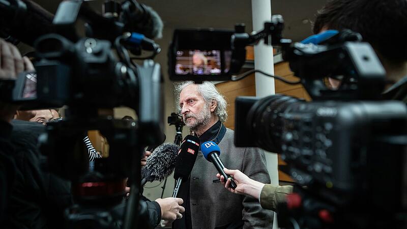 Anwalt Norman Jacob vertritt die Familie des getöteten 14-Jährigen. Nach wie vor ist das Medieninteresse an dem Fall groß.&nbsp;