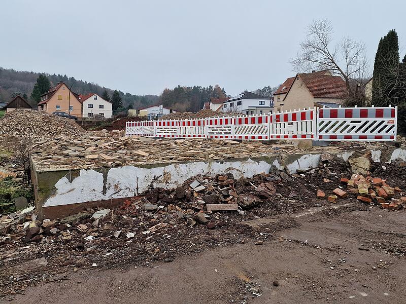 Der Abriss der alten Disco in Premich ist noch nicht abgeschlossen. Das Gebäude ist zwar verschwunden, doch der Keller muss noch abgebrochen werden.