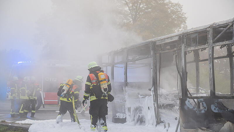 Nach Flammen-Inferno in Hirschaid: Busfahrer dankt Kindern – "waren alle Helden" Nach Flammen-Inferno in Hirschaid: Busfahrer dankt Kindern – "waren alle Helden"