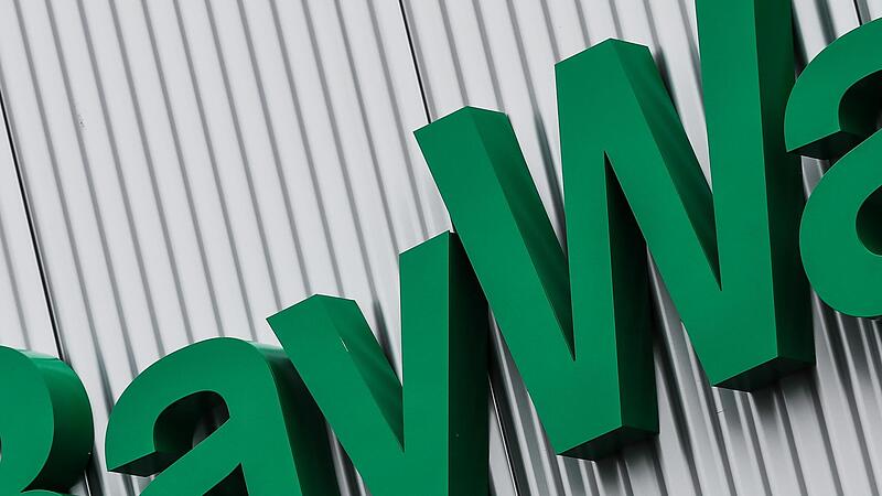 Der angeschlagene BayWa-Konzern will rund 1300 Stellen streichen. Der angeschlagene BayWa-Konzern will rund 1300 Stellen streichen.