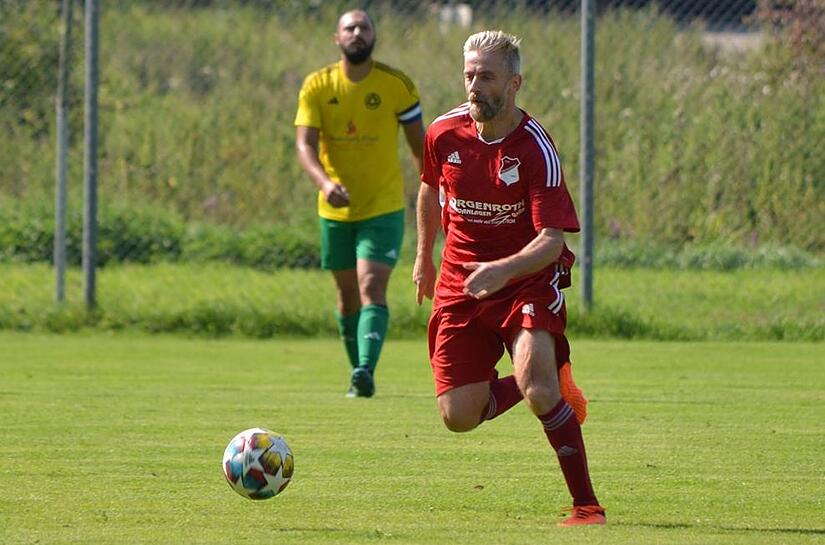 Mit Spielertrainer Stefan Wirsing kehrte der sportliche Erfolg zurück nach Obersiemau. Mit Spielertrainer Stefan Wirsing kehrte der sportliche Erfolg zurück nach Obersiemau.