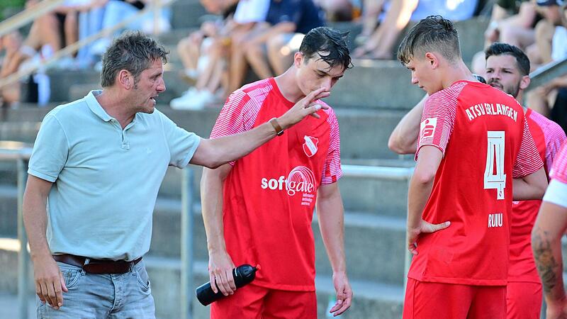 Michael Hutzler ist beim ATSV Erlangen in seinem Element. Sein Kader ist blutjung, er will ihn zum Bayernligateam formen. Keine leichte Aufgabe.