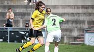 Neele Reisberger (li, hier noch im Trikot des SK Heuchling) trifft pro Partie im Schnitt doppelt. Neele Reisberger (li, hier noch im Trikot des SK Heuchling) trifft pro Partie im Schnitt doppelt.