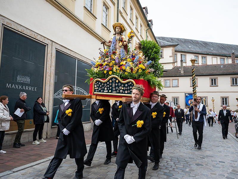 Fronleichnamsprozession 2026 in BambergGottesdienst und Fronleichnamsprozession 2026 in Bamberg