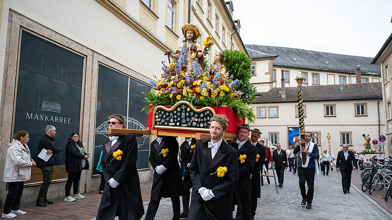 Fronleichnamsprozession 2026 in BambergGottesdienst und Fronleichnamsprozession 2026 in Bamberg
