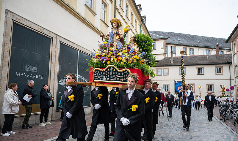 Fronleichnamsprozession 2026 in BambergGottesdienst und Fronleichnamsprozession 2026 in Bamberg