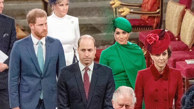 Britisches Königshaus - Charles und Söhne William und Harry Britisches Königshaus - Charles und Söhne William und Harry