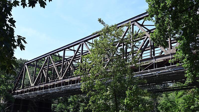 Bahnbrücke über die Wupper Bahnbrücke über die Wupper