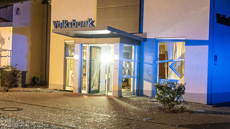 Bankautomat gesprengt: Geb&auml;ude stark in Mitleidenschaft gezogen