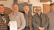 Der neue Vorstand des Lichtenfelser Foto-Clubs mit (von links) Peter M&uuml;ller (Vorsitzender), Armin Barth (Kassenpr&uuml;fer sowie geehrtes Mitglied, 40 Jahre), Siegfried Mischke (stv. Vorsitzender), Herbert Ramer (Kassenpr&uuml;fer) und Mirko Gahn (Schriftf&uuml;...
