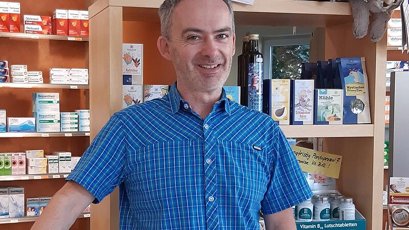 Apotheker Ralf Latteier in der Adam-Riese-Apotheke m&ouml;chte die Kunden &uuml;ber die Gr&uuml;nde f&uuml;r den Protesttag informieren.