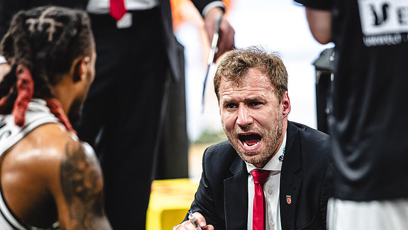 ratiopharm Ulm vs. BMA365 Bamberg Baskets, easyCredit BBL Bundesliga, Playoffs Viertelfinale, Spiel 3, 23.05.2026 Anton Gavel steht mit seinen BMA365 Bamberg Baskets nach dem Sieg in Ulm im Play-off-Halbfinale.