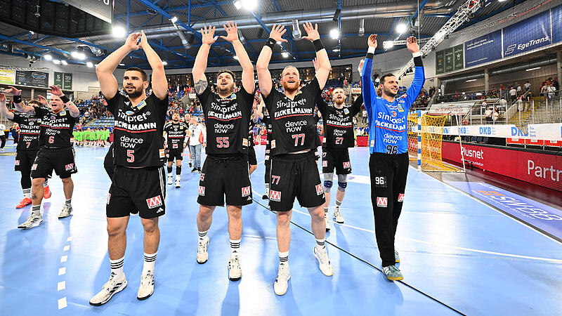 Die Spieler des HC Erlangen - hier nach dem Bundesliga-Sieg in Bietigheim - haben ein Vorbereitungsturnier gewonnen.