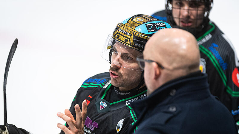 "Goldhelm" Tyler Gron und Morgan Persson feilen an der Taktik. H&ouml;chstadts Topscorer und seine Mitstreiter wollen am Dienstag in Heilbronn &uuml;berraschen.