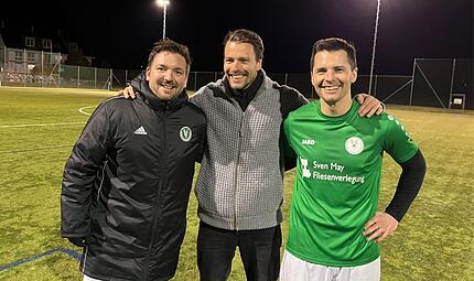 David (links), Lukas (Mitte) und Nicolas G&ouml;rtler nach dem Spiel zwischen dem SC Kemmern gegen den FC Abtwil-Engelburg.