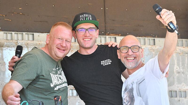 Steffen Lube, Lukas Hoch und Werner Sch&uuml;tz (v.l.) heizten w&auml;hrend der Spiele ordentlich ein.