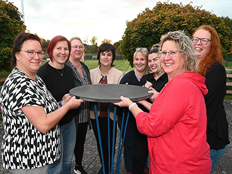 Frauenpower: Die Frauen aus Stegaurach sammeln Spenden, damit der schwerkranke Christian Z. einen neuen Rollstuhl bekommt.