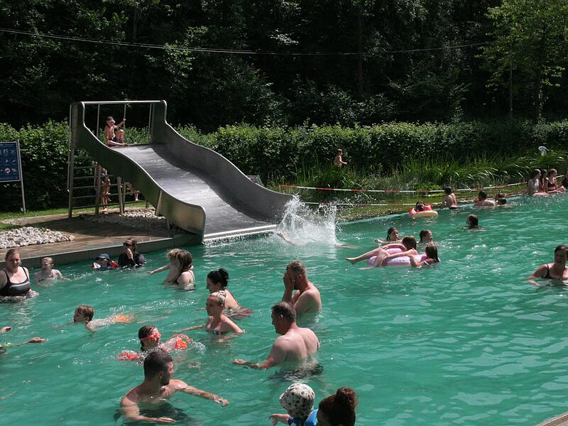 Das Freibad in Autenhausen war im heißen Sommer 2022 sehr gut besucht.