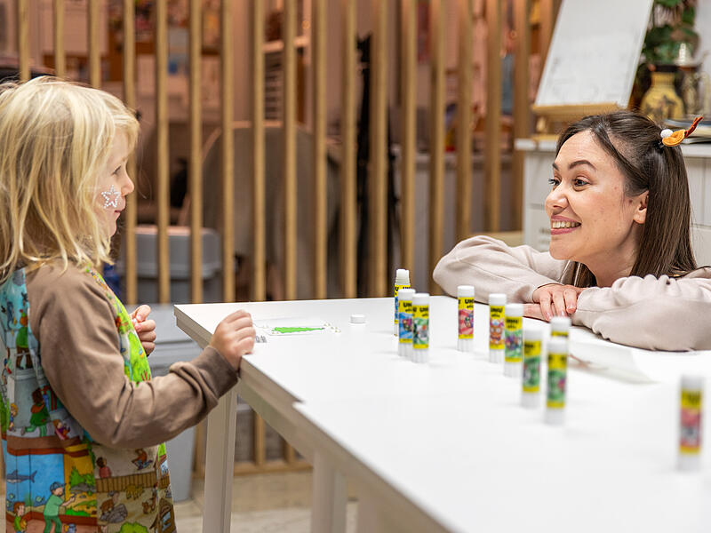 Strahlende Kinderaugen: Die Himmelswerkstatt des Fränkischen Tags in Forchheim lockte viele Familien und Kinder.