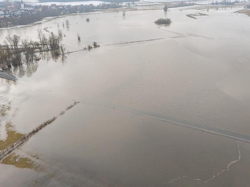 Hochwasseralarm im Aischgrund: Das Wasserwirtschaftsamt N&uuml;rnberg gibt eine Hochwasserwarnung vor Ausuferungen und &Uuml;berschwemmungen in der Stadt Erlangen und im Landkreis Erlangen-H&ouml;chstadt heraus.