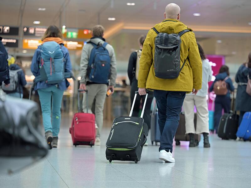 Bislang kommen Reisende &uuml;ber die Schiene nur per Regionalzug oder S-Bahn zum M&uuml;nchner Flughafen.