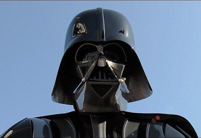 Der 4. Mai ist Welt-„Star Wars“-Tag. Die deutsche Stimme von Darth Vader gehörte dem Schauspiel und Synchronsprecher Heinz PEtruo, der 2001 in Coburg verstarb. Das Bild zeigt ein Darth Vader-Kostüm, getragen von einem Mitglie des Kostüm-Clubs Germ...
